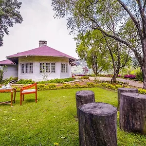 Villa Arivikad Tea Munnar By Voye Homes, Suryanelli